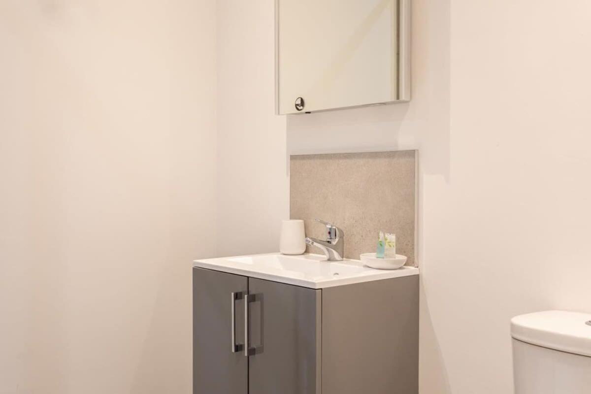 Amazing 1 Bedroom Apartment Leeds Лийдс Екстериор снимка