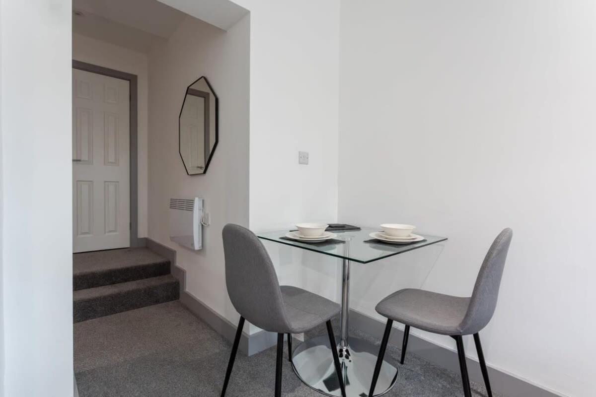 Amazing 1 Bedroom Apartment Leeds Лийдс Екстериор снимка